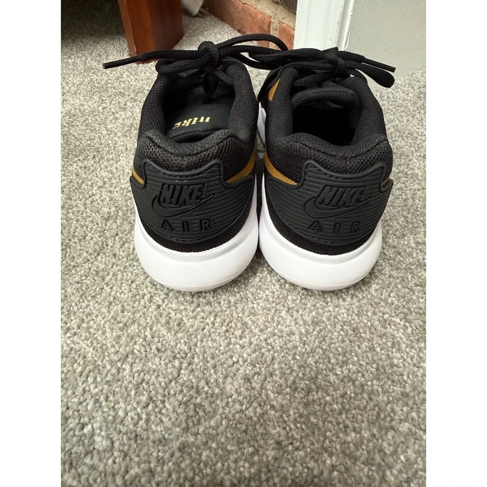 Nike Air Max Oketo Kids Sneakers Black Gold AT6656-001 Size‎ 5Y W 6.5